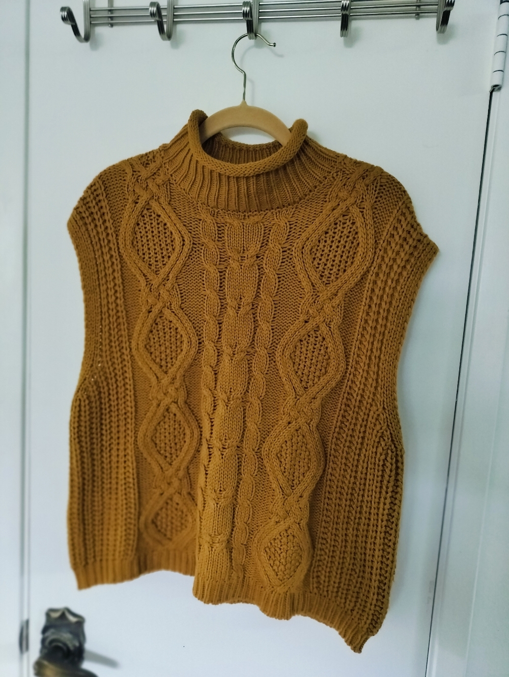 Olive + Oak Chunky Cable-Knit Pullover Vest Copper Size Large